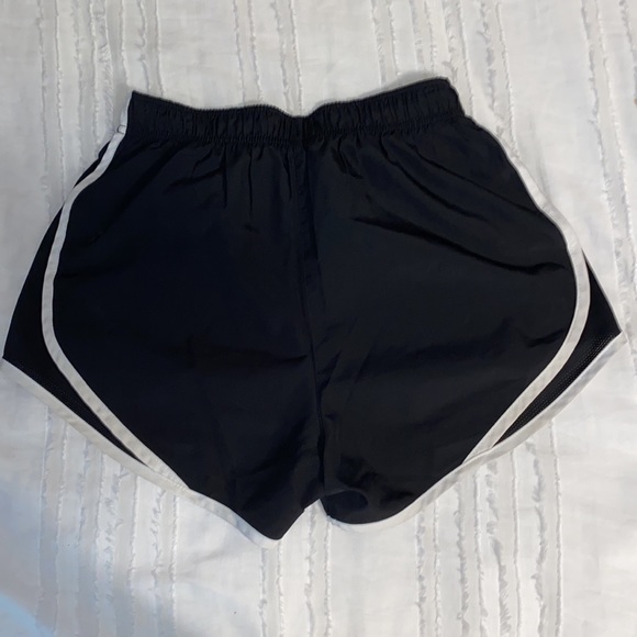 Nike xs black running shorts - Picture 2 of 2